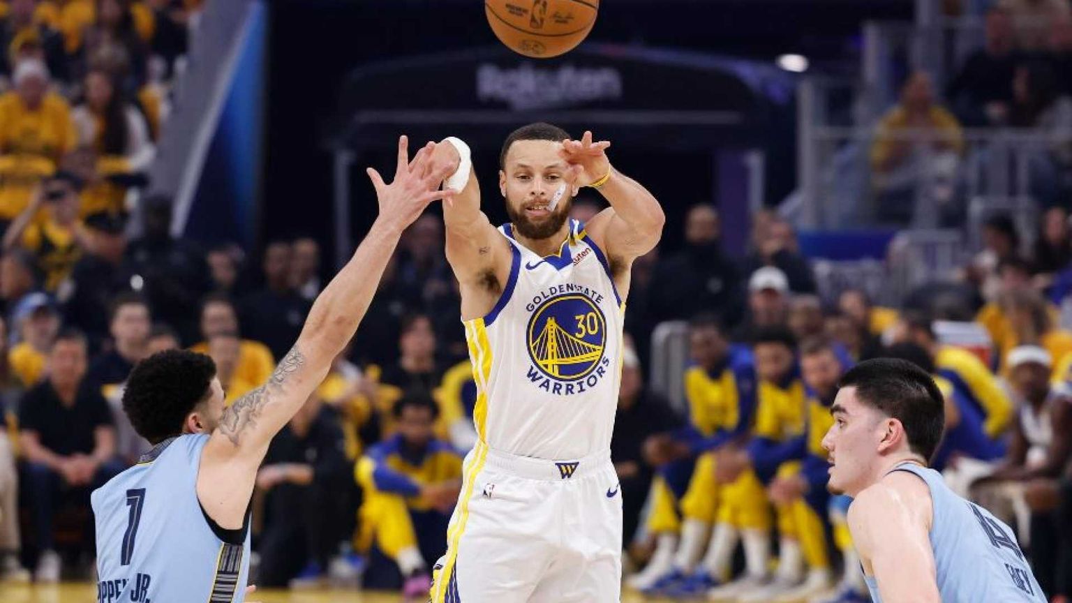 Steph Curry: fede e canestri, le confessioni del campione Nba