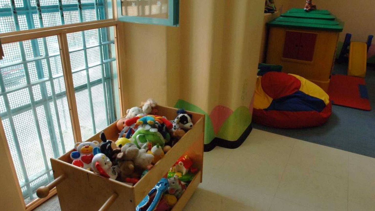 Ci sono due bimbi di pochi mesi in cella a Bollate con le loro madri. Perché?