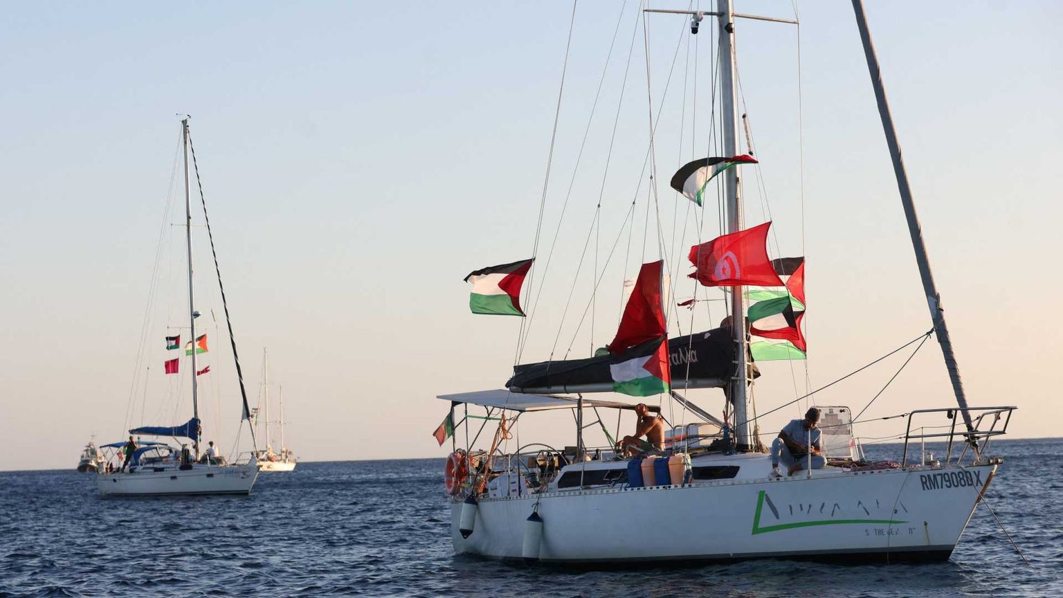 Flotilla riparte verso Gaza. Si tratta con l'Ue per corridoi umanitari