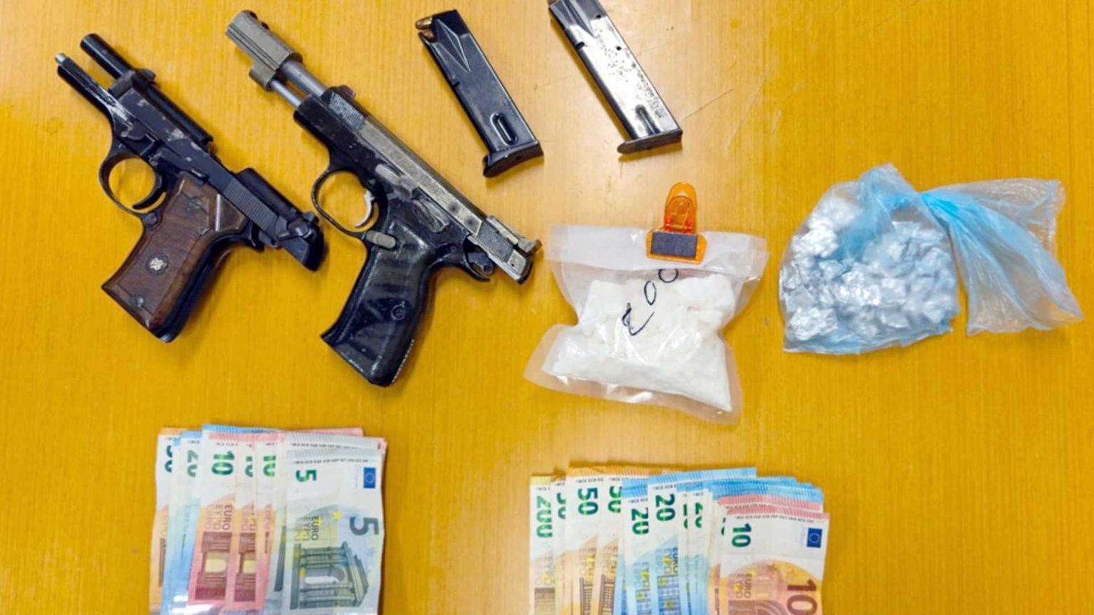In calo sequestri e decessi per overdose, ma troppi baby spacciatori