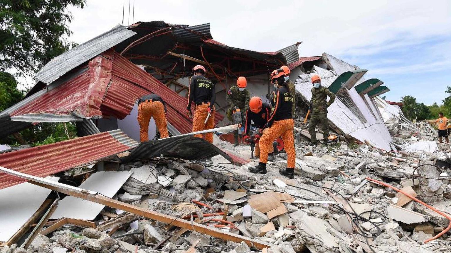 Terremoto devasta le Filippine: oltre settanta i morti