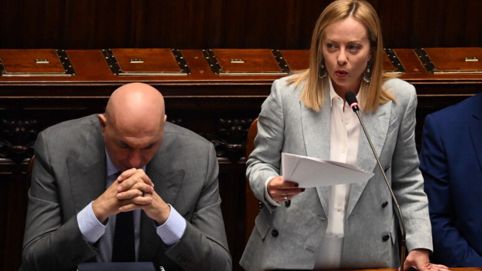 Il ministro della Difesa Crosetto e la premier Meloni