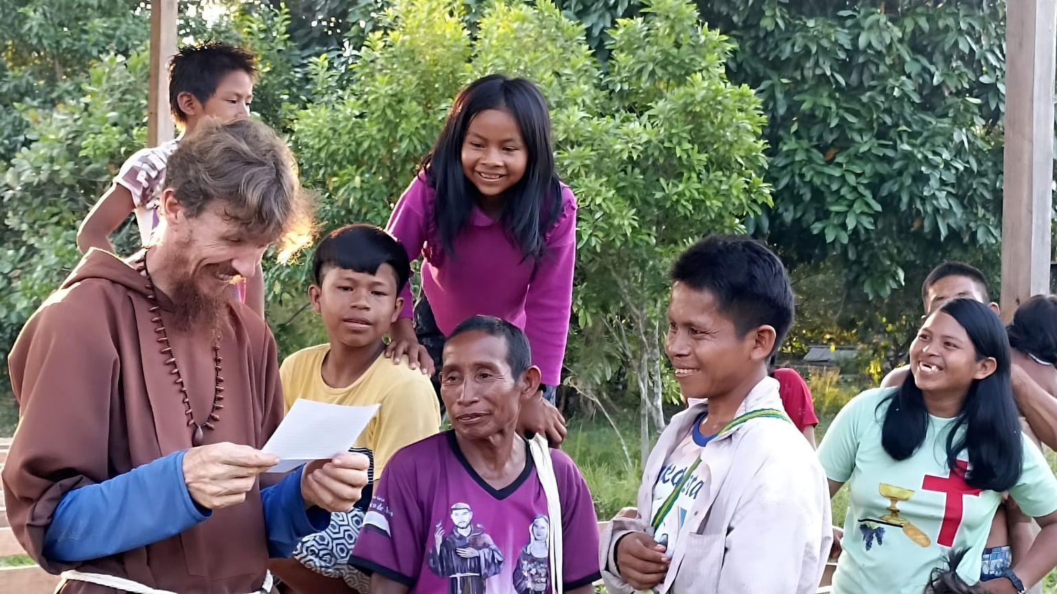Cos'è la missione? Condividere la vita dei popoli per portare il Vangelo