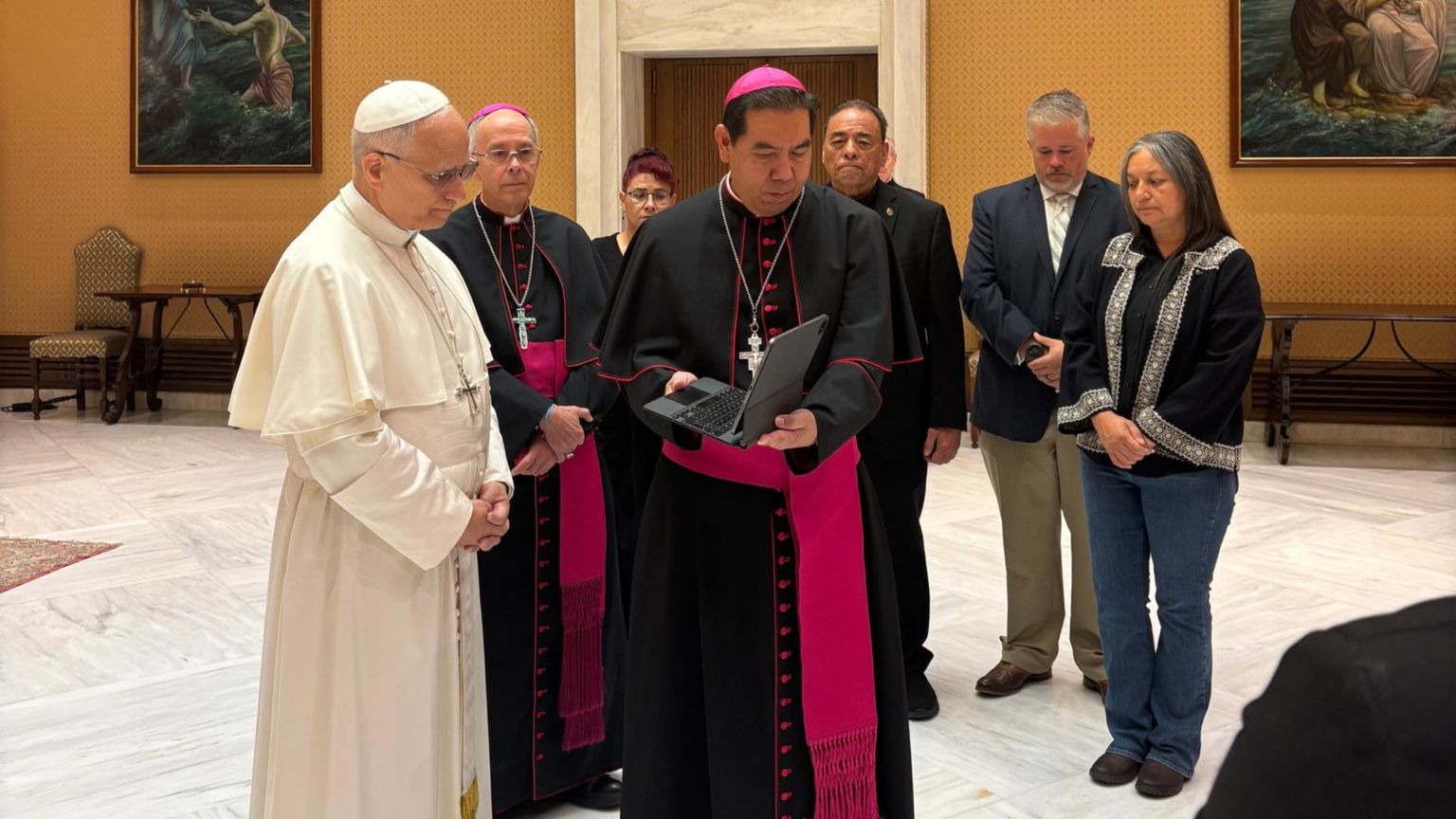 Leone XIV: «Io con i migranti, la Chiesa non resta in silenzio»