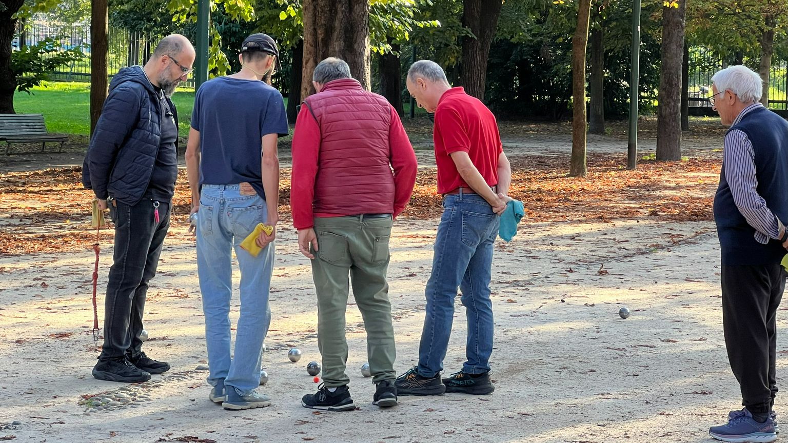 La pétanque, quelli con il pallino delle bocce di ferro