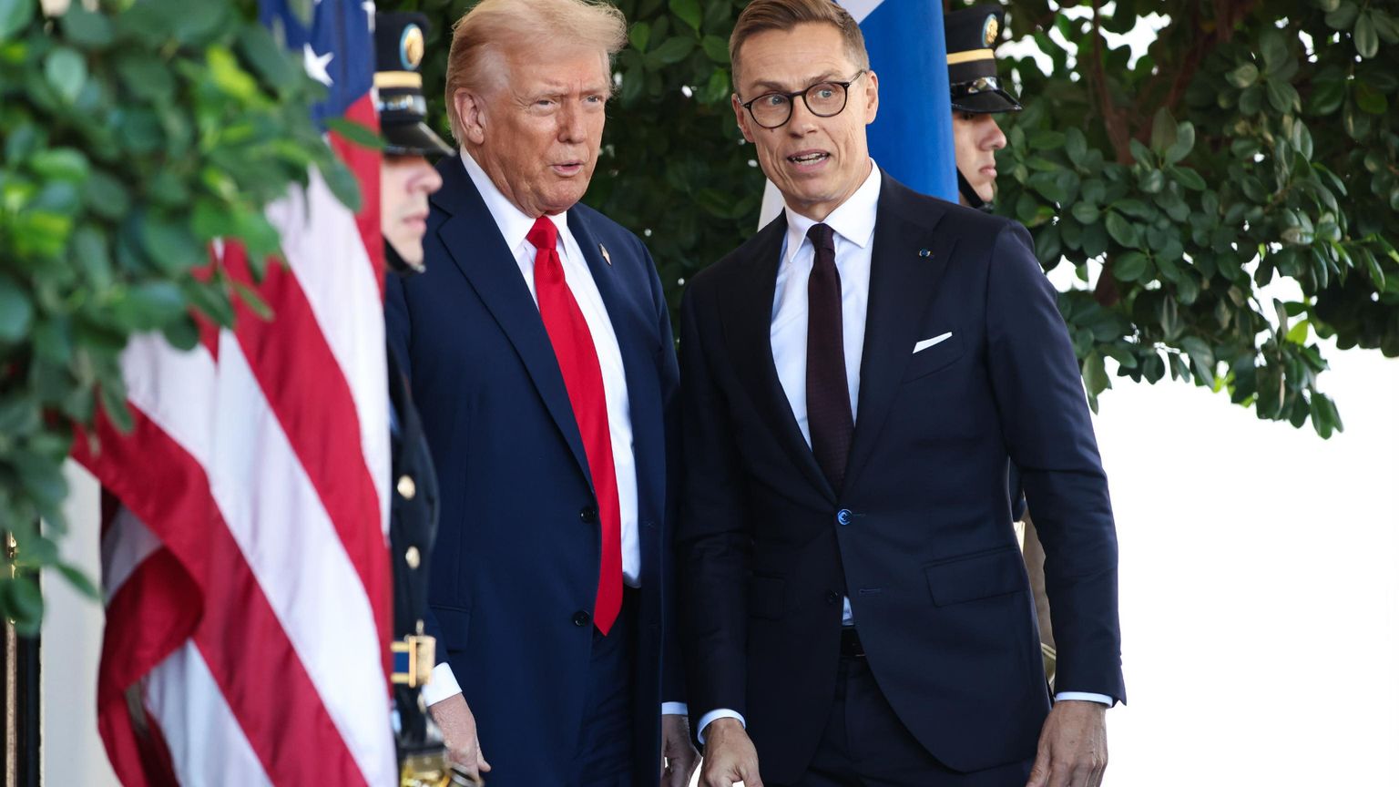 Trump: la Spagna dovrebbe essere espulsa dalla Nato