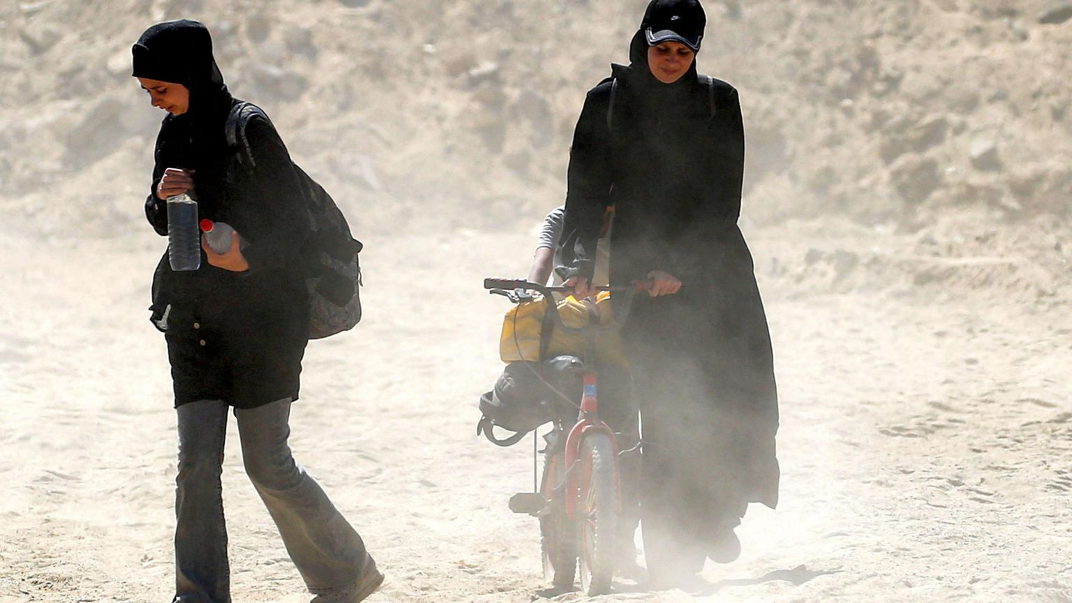 Le donne di Gaza: il fuoco è cessato, la nostra paura no