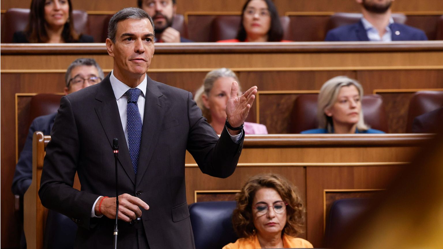 Spagna, il “diritto di aborto” in Costituzione? Sanchez si gioca tutto