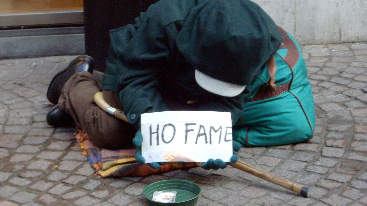 Scriviamo insieme un programma per ridurre la povertà