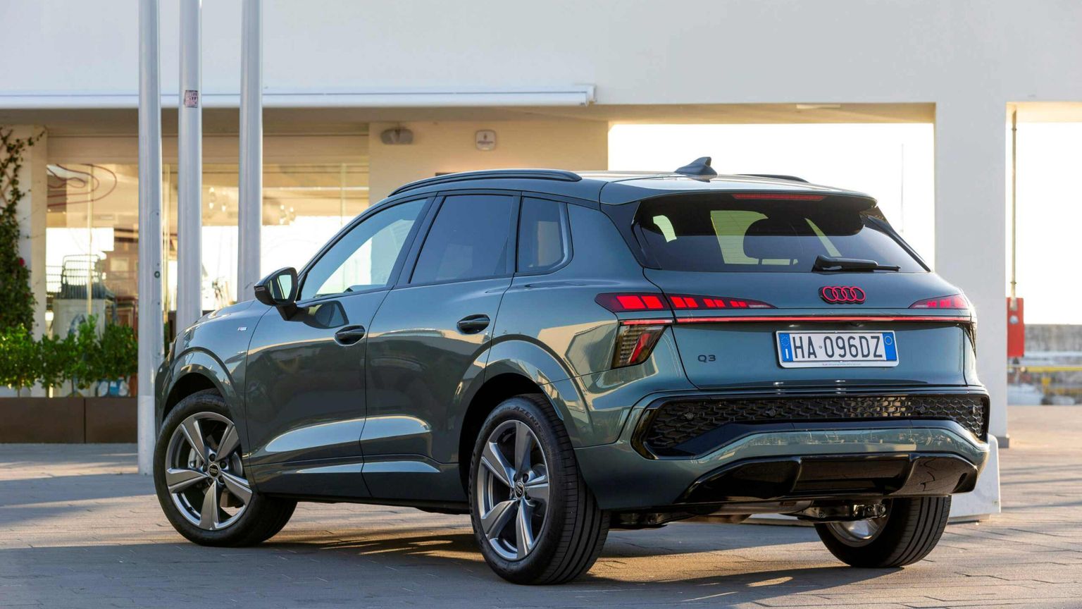 La nuova Audi Q3 costa meno della precedente: è un segnale per il mercato