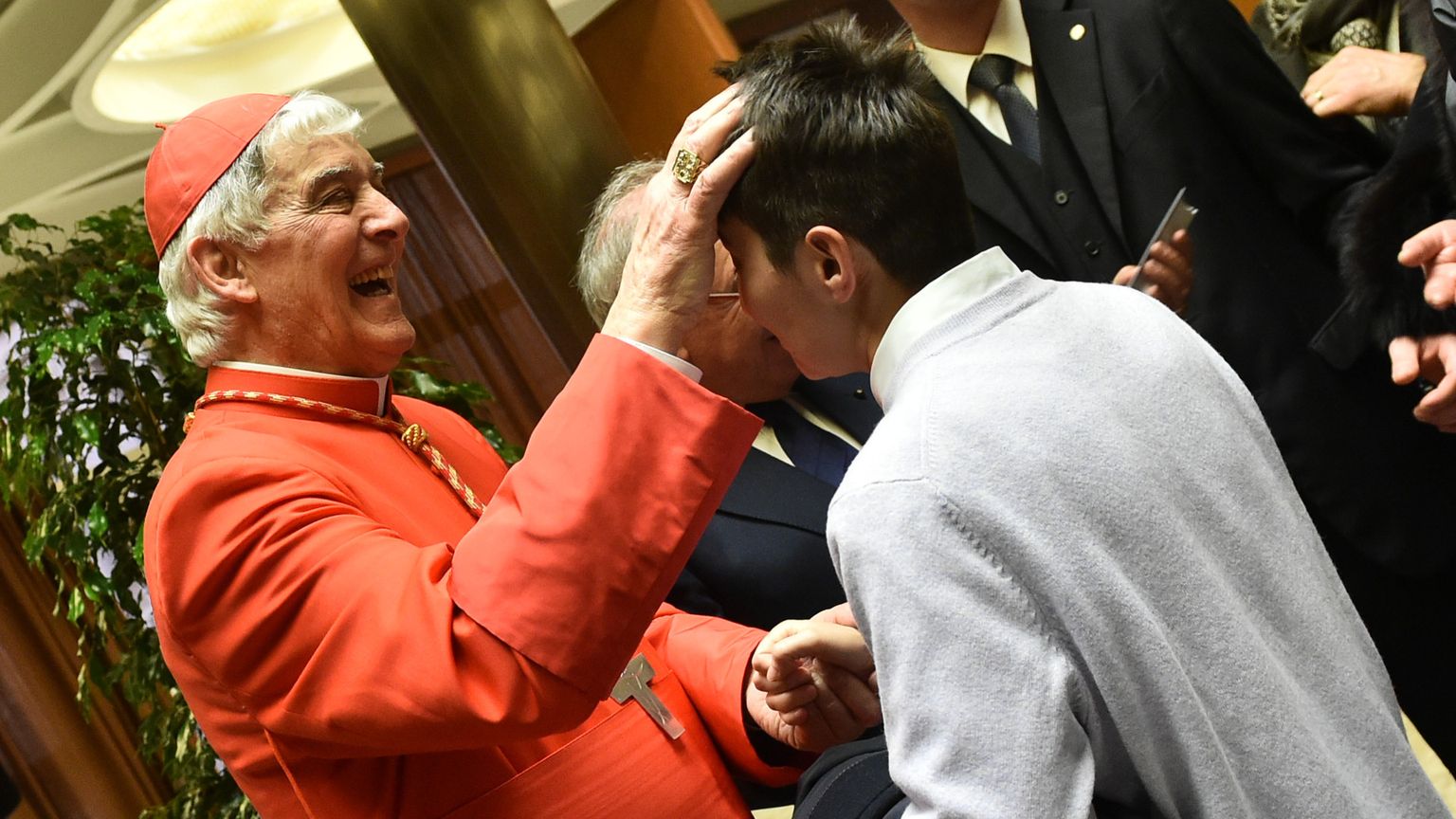 Menichelli, prete sempre "di corsa", amico di Fellini