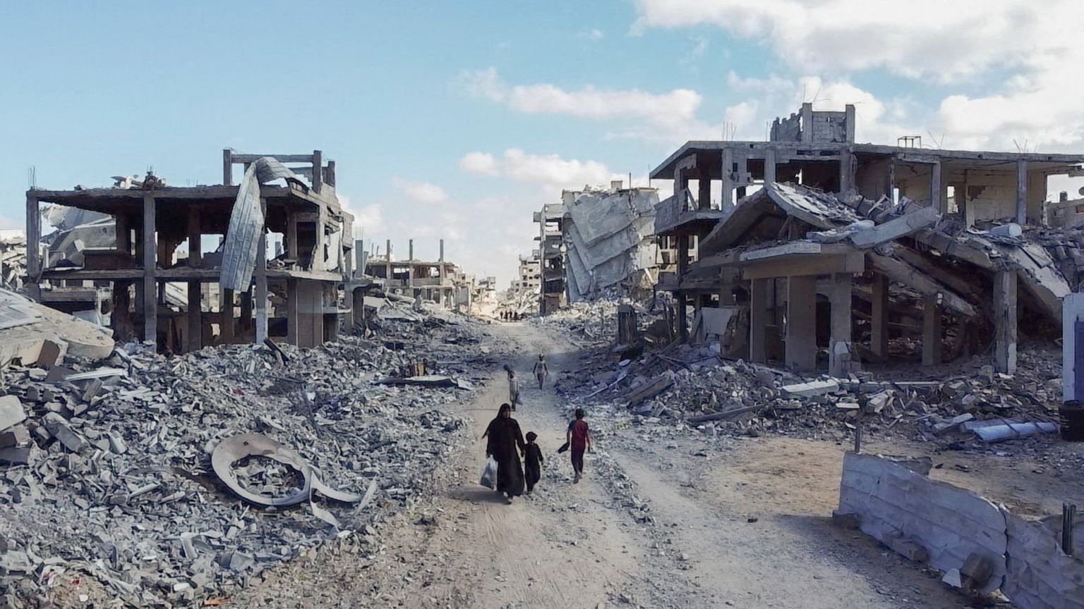 «Così viviamo nascosti per sfuggire alla rappresaglia di Hamas»