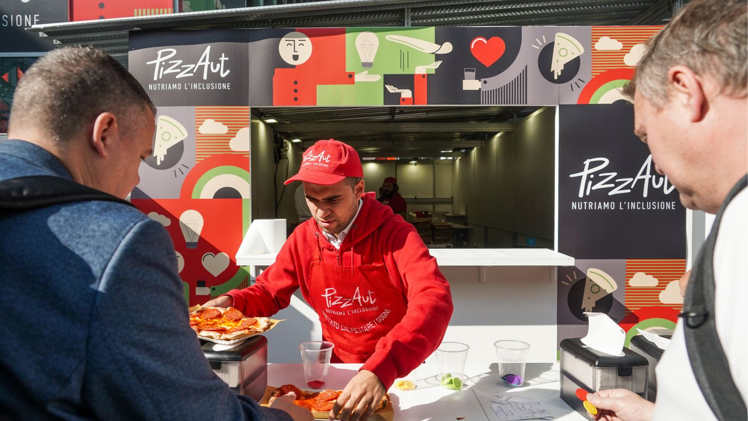 PizzAut a Parigi: come l'inclusione è arrivata a conquistare l'Europa