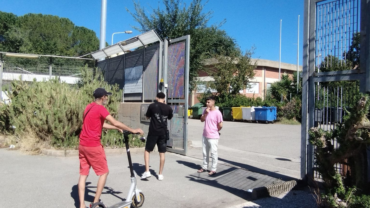 L’ingresso del centro di accoglienza di Monastir, nel Cagliaritano / Ghirardelli