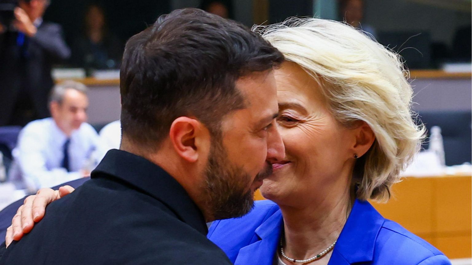 Sanzioni alla Russia, come funziona la tenaglia Usa-Ue