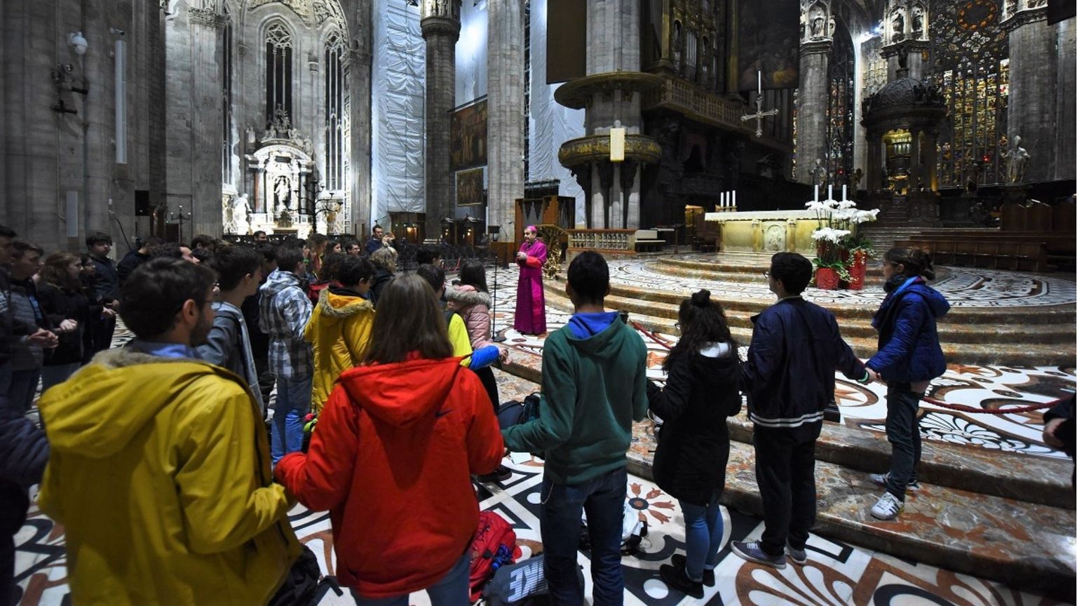 Cammino, ascolto, preghiera: a Milano per i ragazzi torna la Notte dei Santi