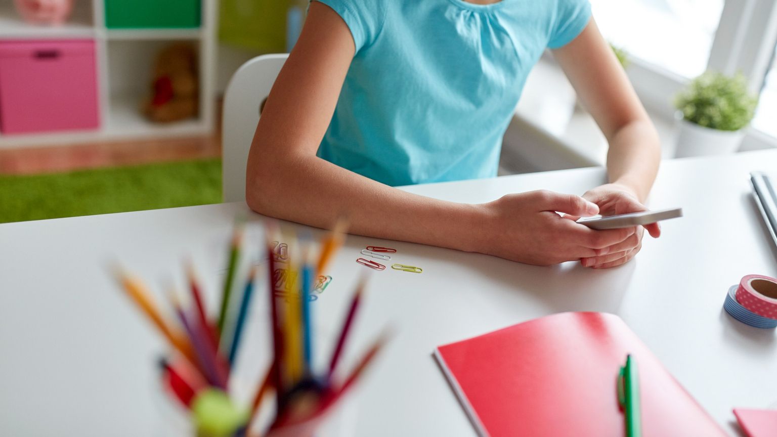 L'ansia dei genitori convince i figli che il mondo è "ostile"