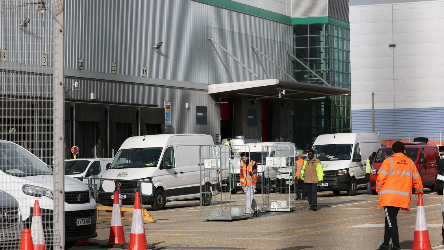 Musk e Bezos sono due facce della stessa deriva del capitalismo