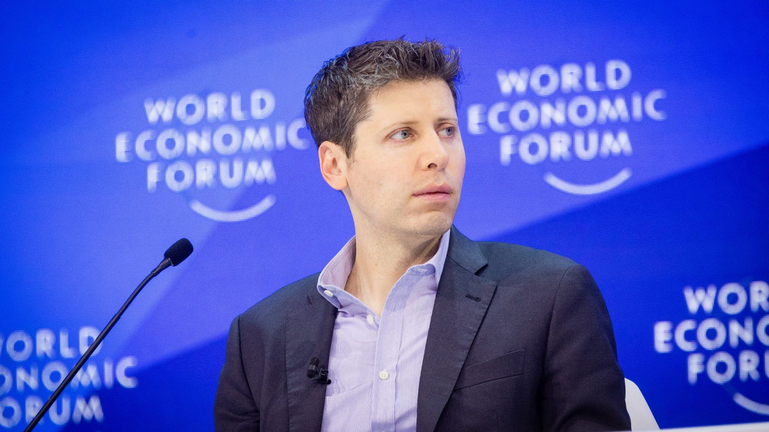 OpenAi cambia per poter avere più soldi