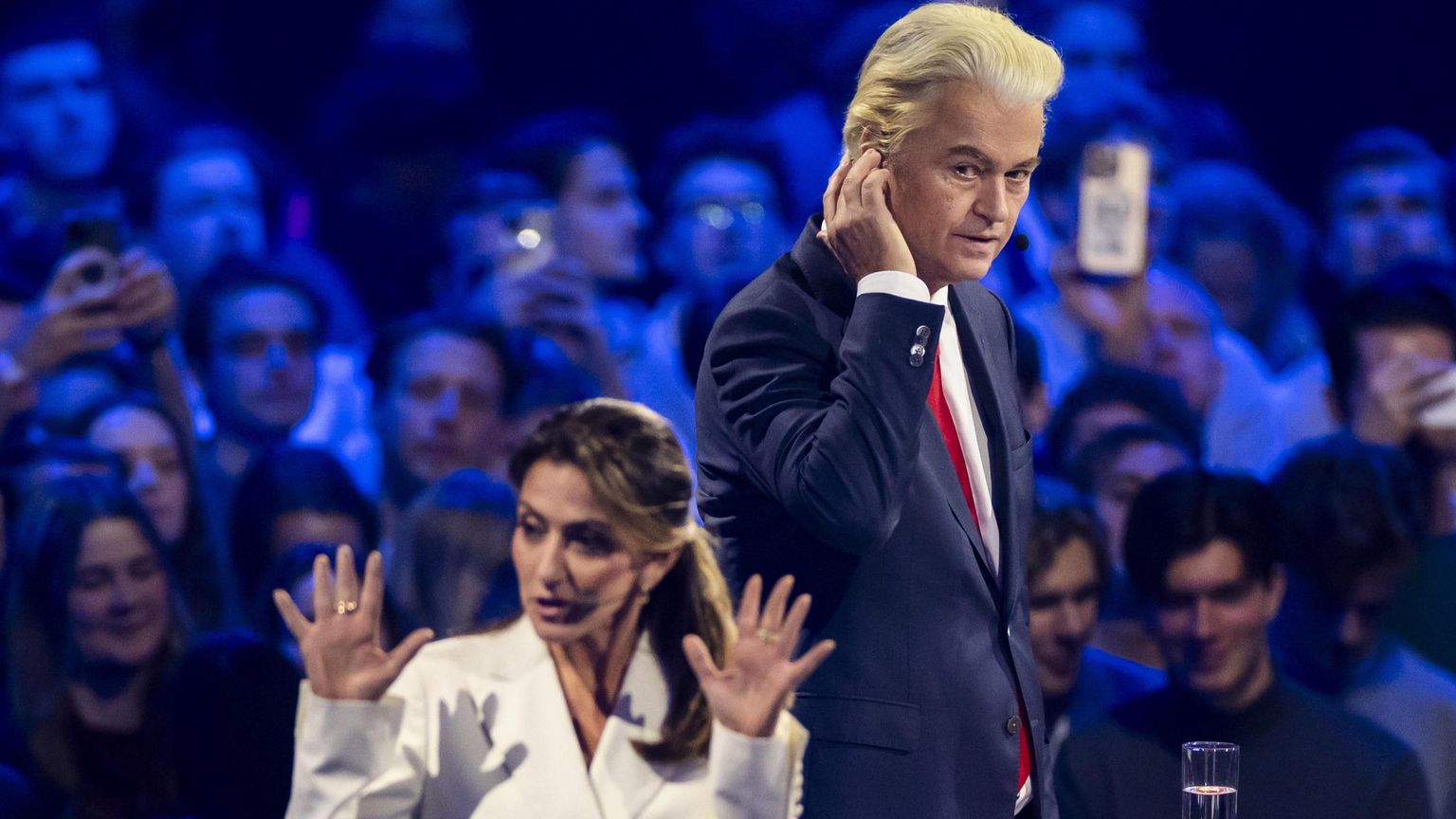 L'Olanda torna al voto: il centro punta sui calo di Wilders