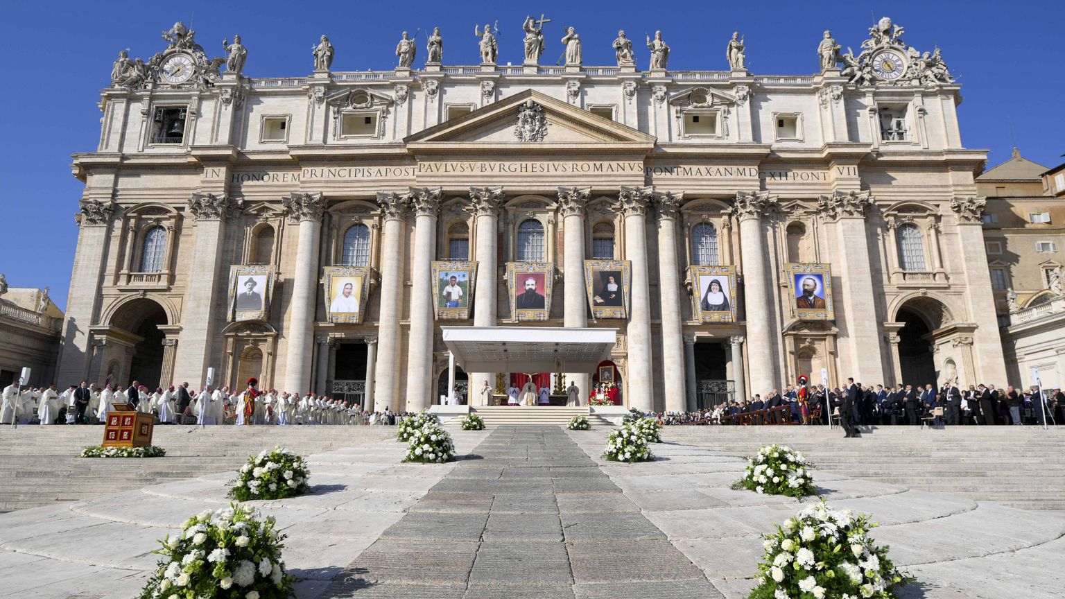 I santi rifioriranno sempre (e amano anche gli antipatici)