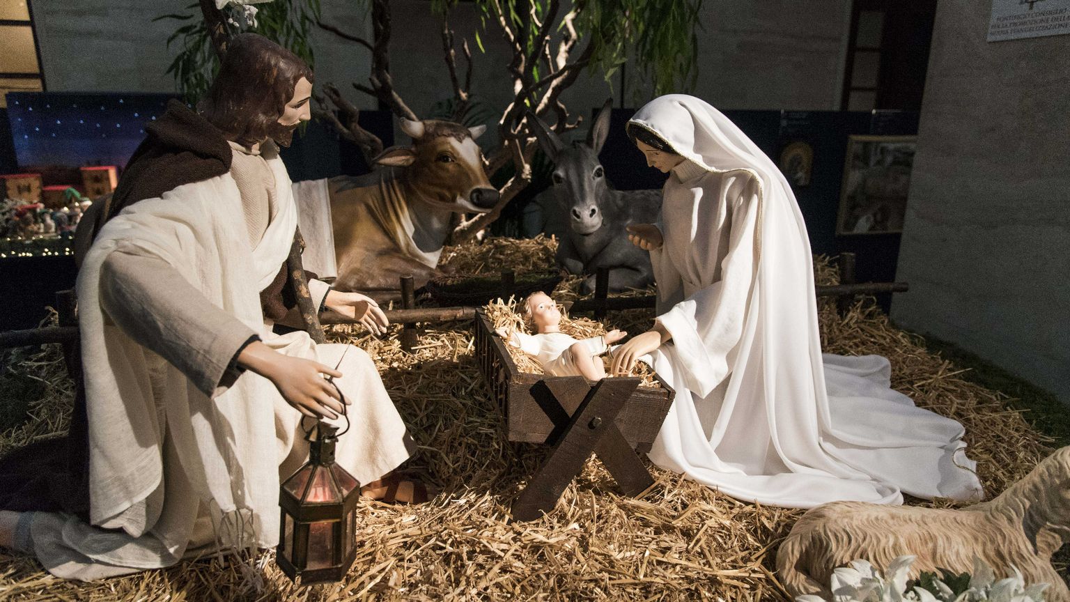 Una rappresentazione della natività con la Madonna, Gesù bambino, san Giuseppe e i tre Re Magi