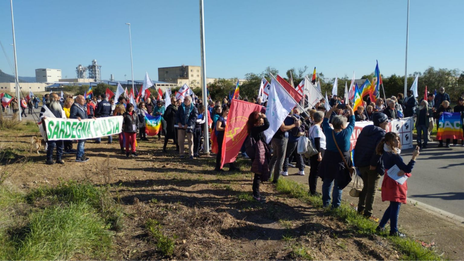 La fabbrica delle armi raddoppia? Viaggio nel Sulcis al bivio