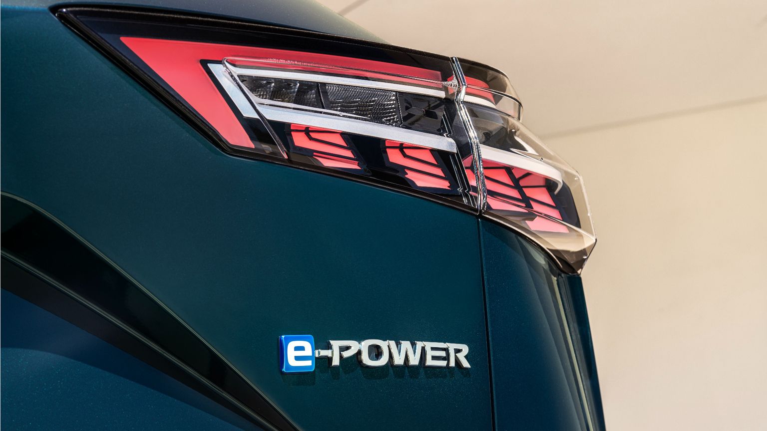 Nuovo Nissan e-Power, l'elettrico senza spina che arriva a 22 km con un litro