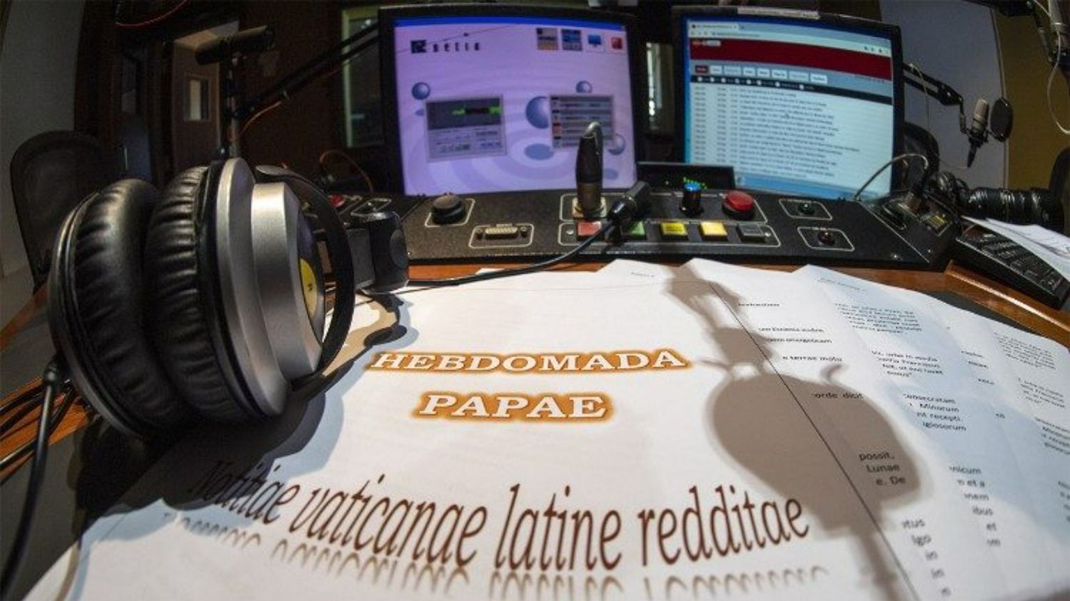 Strumentazione radio per la trasmissione del programma
