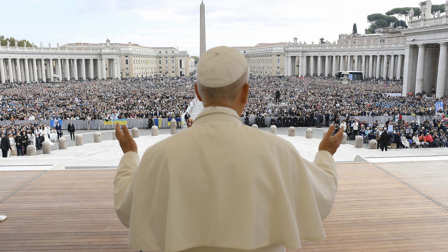 Il dovere di farci carico delle povertà