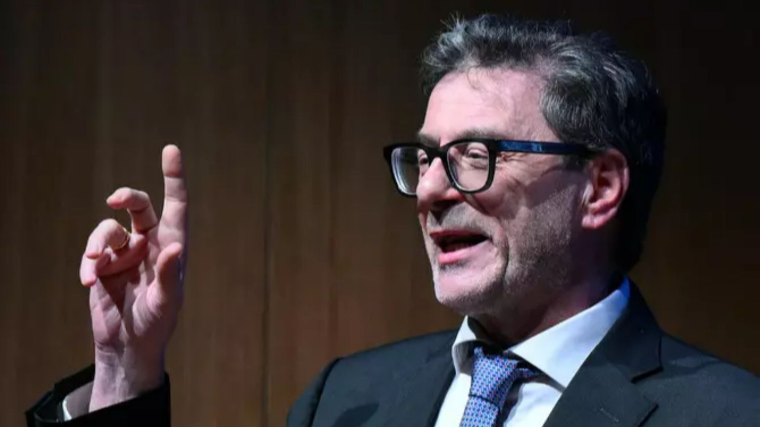 Manovra, Giorgetti: taglio Irpef tutela i redditi medi