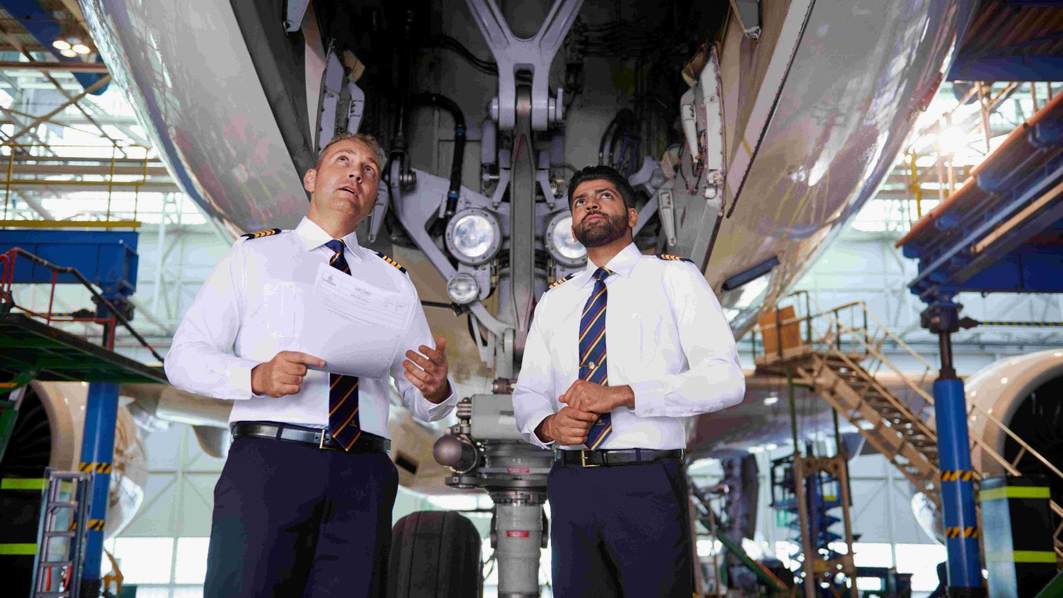 Emirates alla ricerca di ingegneri e tecnici aeronautici
