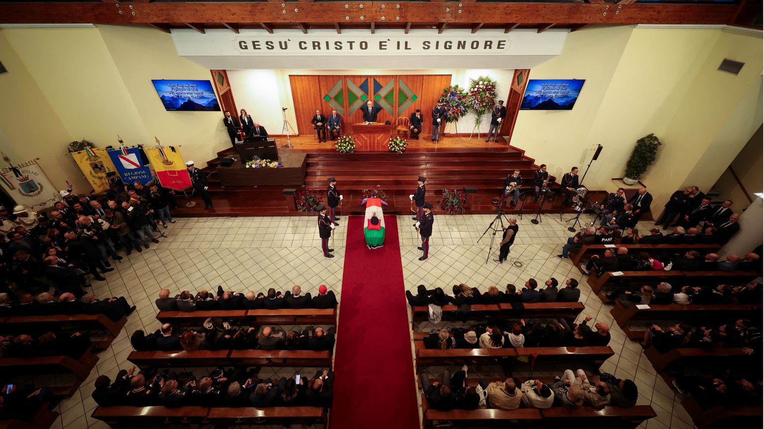 L’addio ad Aniello con i fratelli evangelici: la speranza cammina insieme