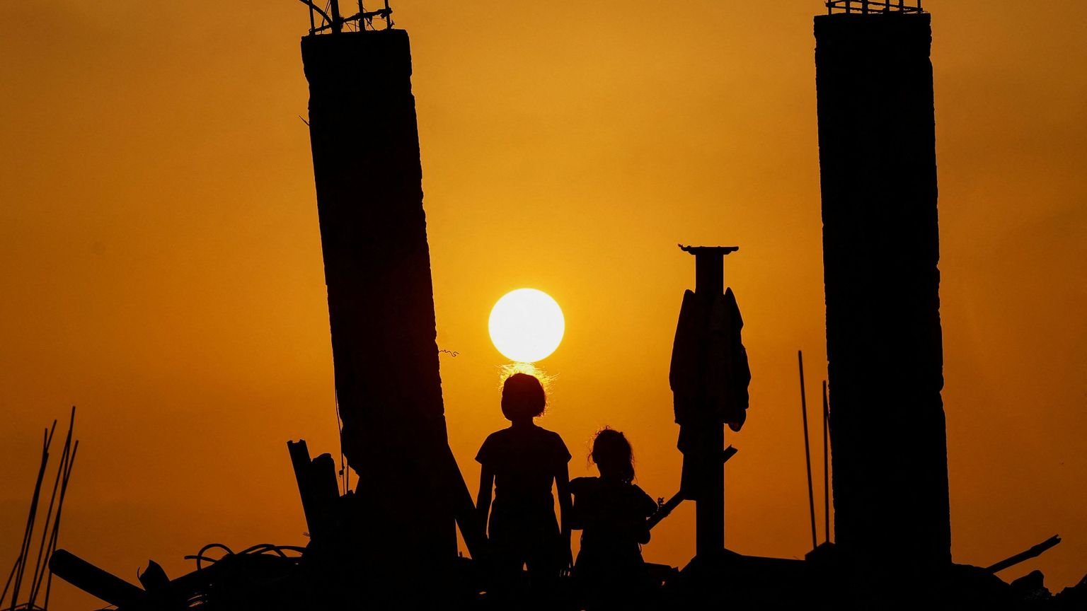 «Istituite il reato di ecocidio»: l'Onu attacca su guerra e clima