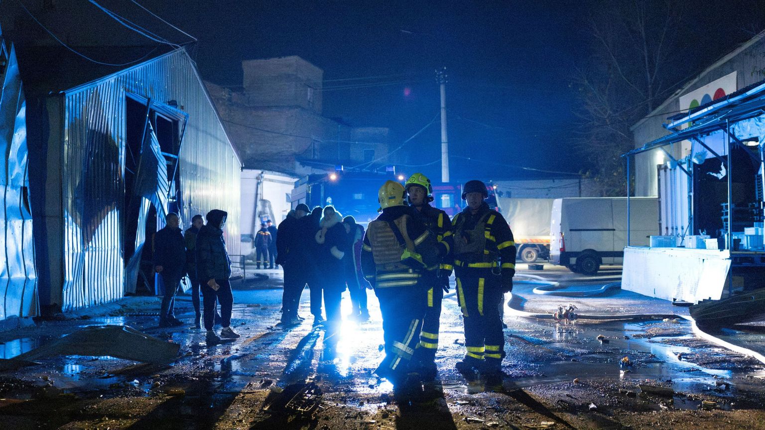 Droni contro Dnipro: 1 morto e 10 feriti