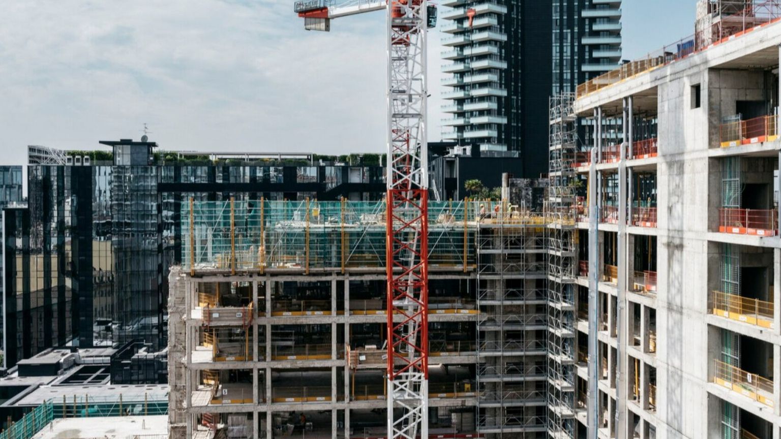 Ecco i numeri che spiegano perché la casa in Italia è un problema