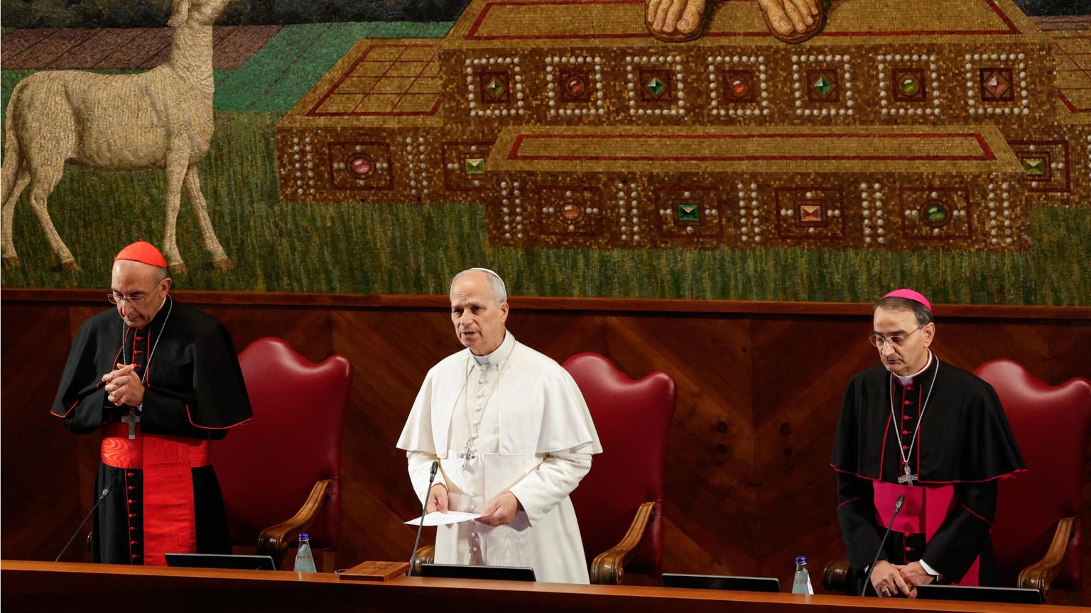 Il Papa: la Chiesa non è solo pastorale. Urgente pensare fede e cultura