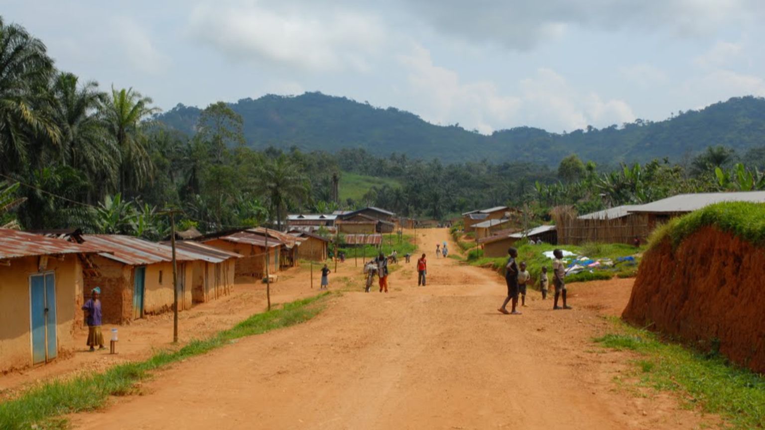 Rd Congo, assalto dei miliziani al dispensario delle suore: 20 morti