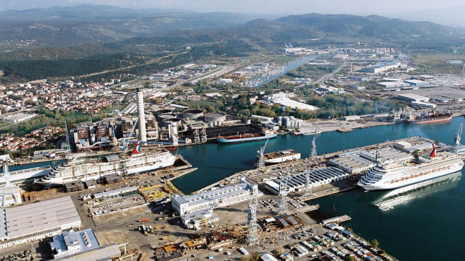 Tutta Monfalcone chiede a Fincantieri di "cambiare modello"