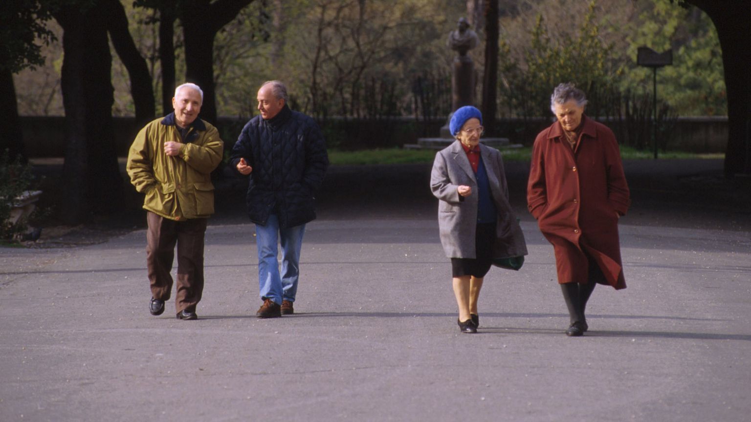 Cos'è l'"ageismo" e che effetti ha sugli anziani nella società