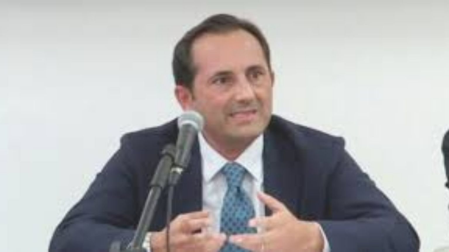 Il segretario del Garante della privacy voleva spiare mail interne