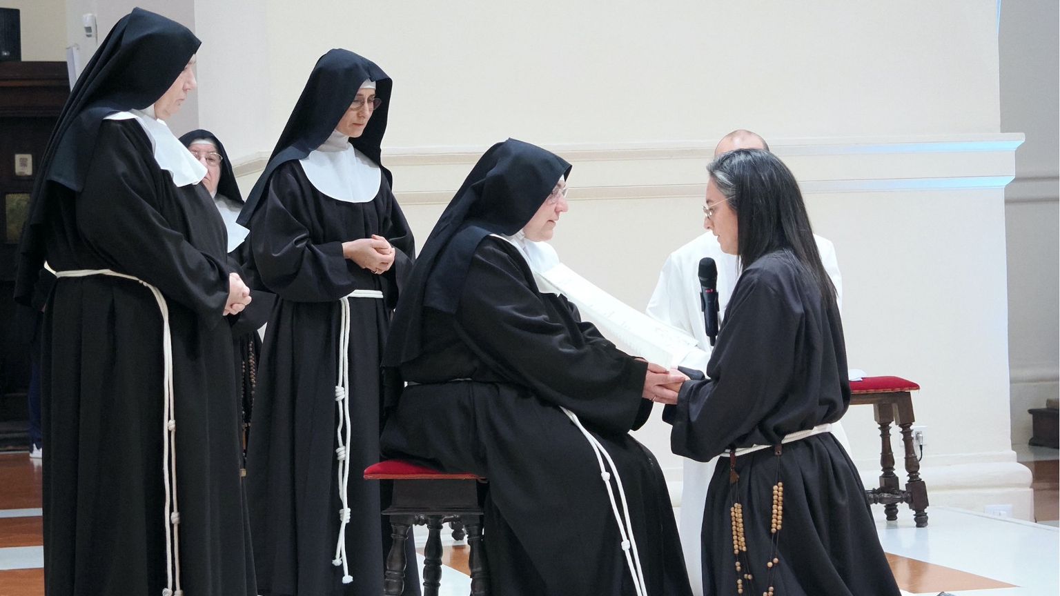 Ieri ingegnera edile, oggi clarissa. La storia di suor Marzia Francesca