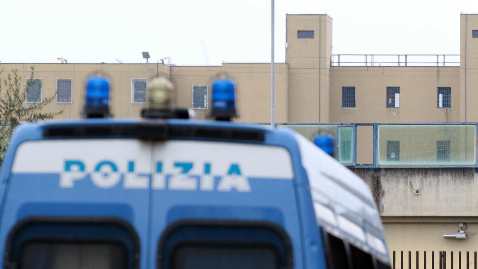 Perché a Prato c'è stato un maxi-blitz in carcere
