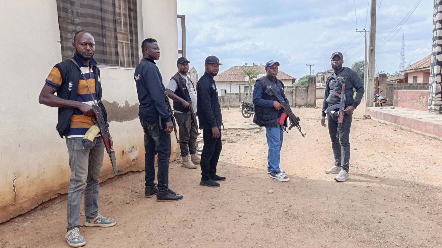 Nigeria, 50 alunni rapiti nella scuola St.Mary sono riusciti a fuggire