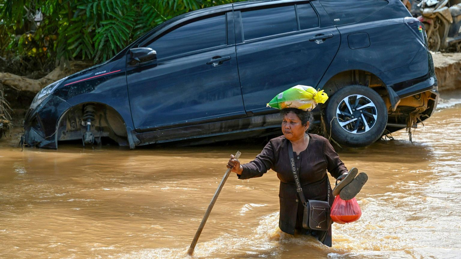 Cicloni e inondazioni, oltre 1.300 morti nel Sud est asiatico
