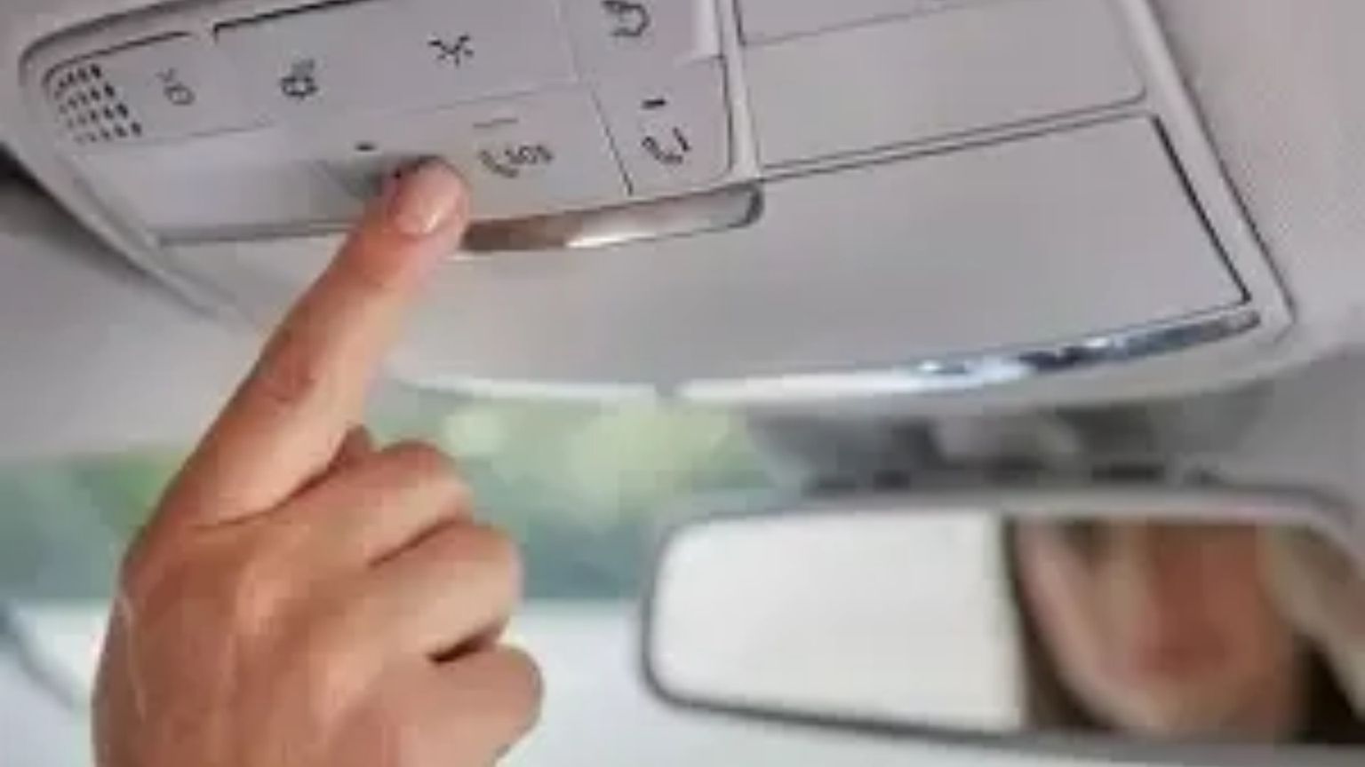 eCall addio? Il pulsante di emergenza in auto sarà presto inservibile