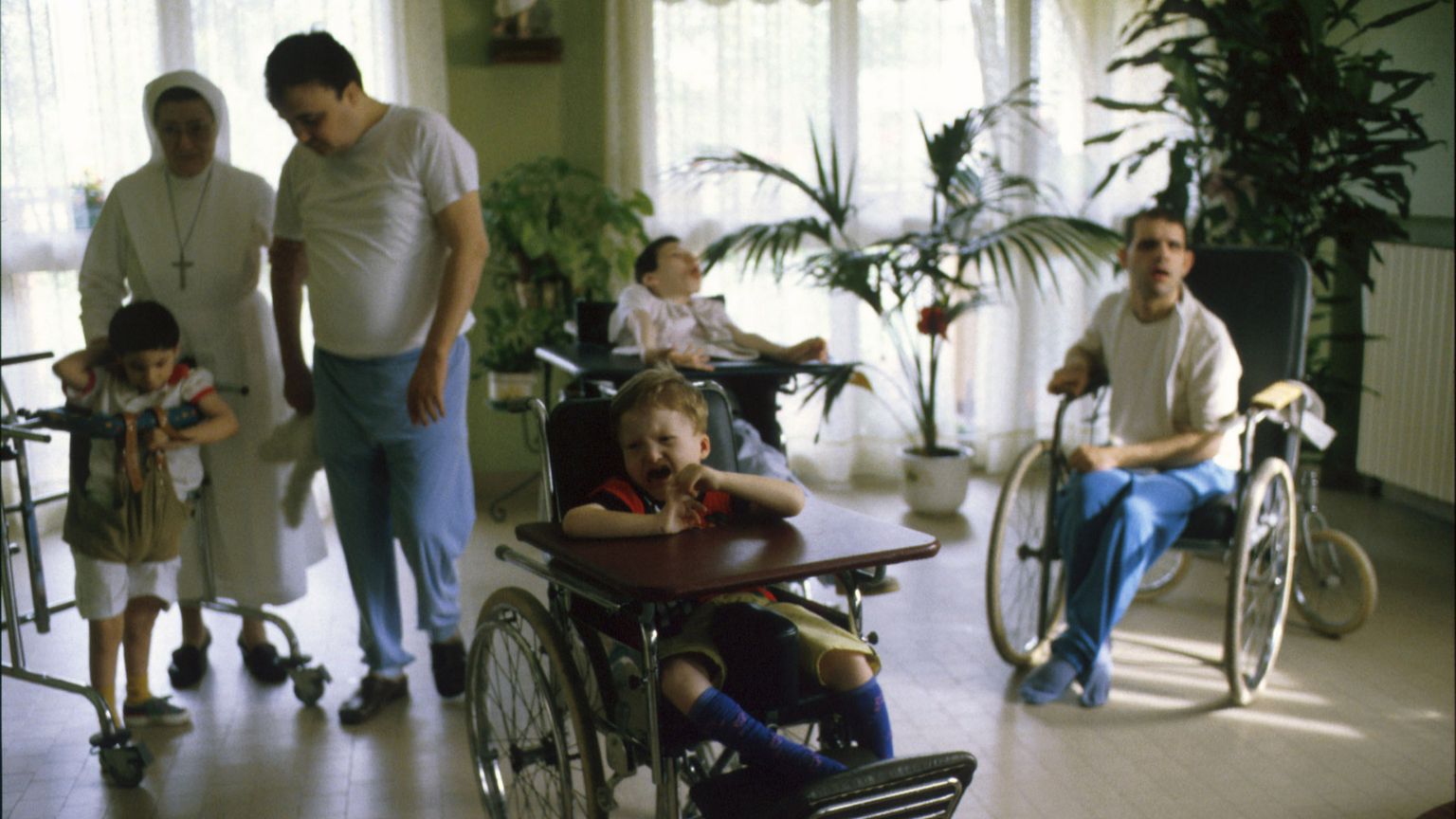 Ci sono disabili che non corrono e genitori che piangono