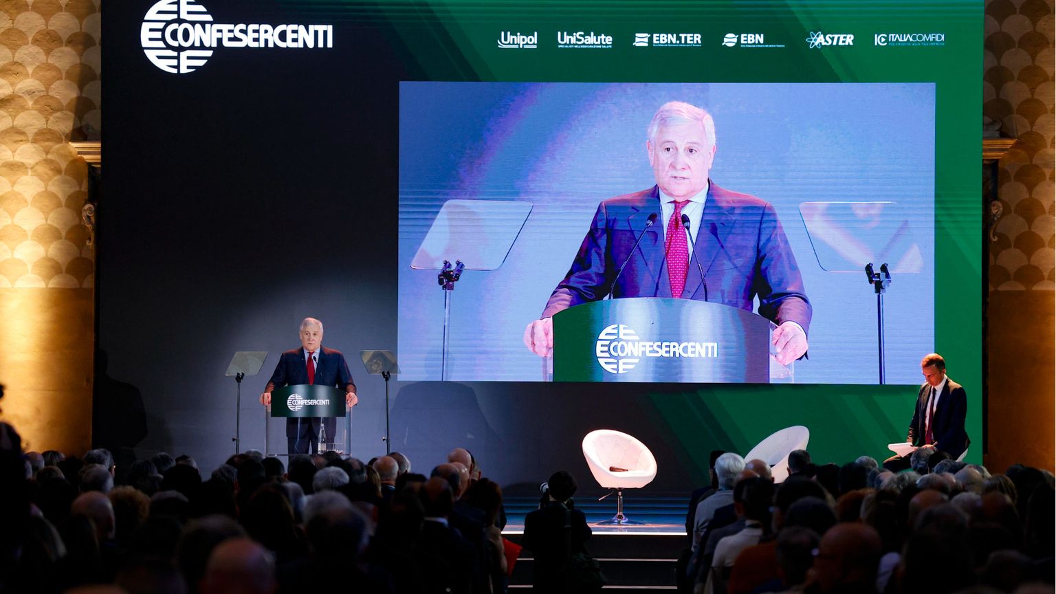 Manovra, ultimo miglio tra malumori