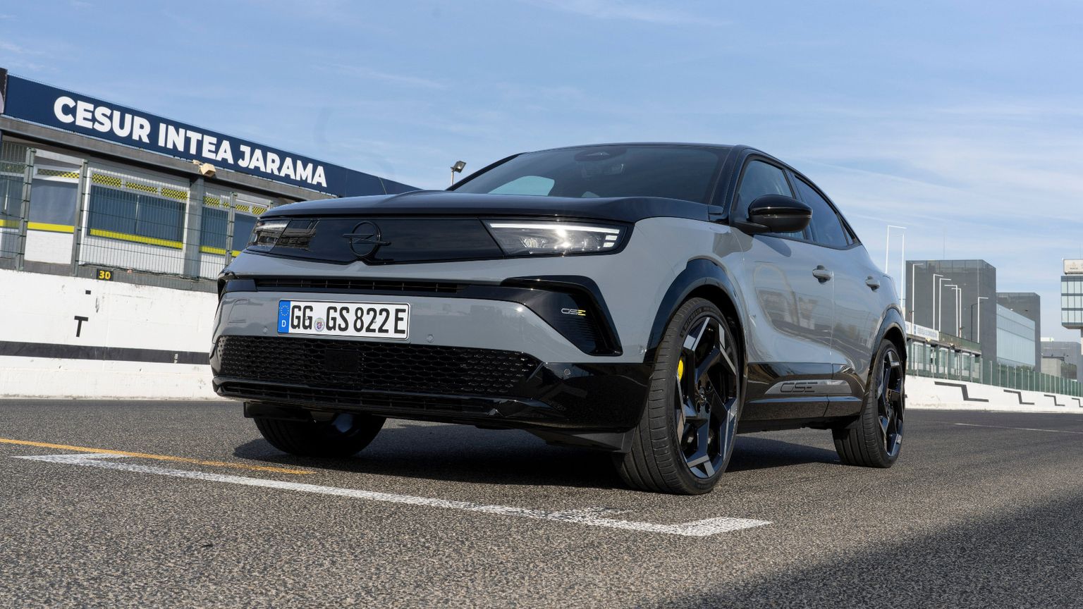 Anima da rally, corpo da strada: c'è una Opel elettrica che unisce due mondi