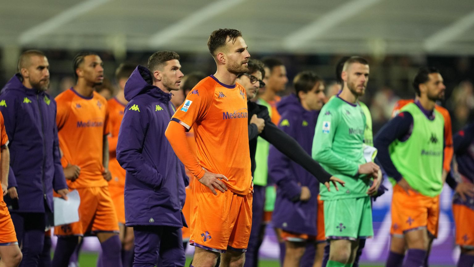 Caos Fiorentina: chi salverà la Viola? Chivu comanda